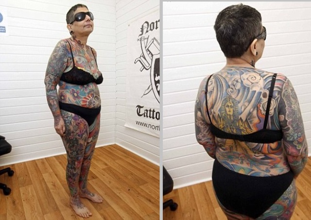 anglaise Fran Atkinson tatouage femme aveugle