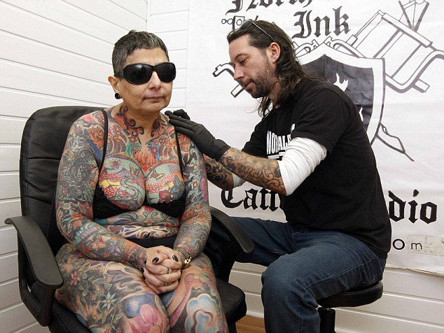 Fran Atkinson tatouage femme aveugle