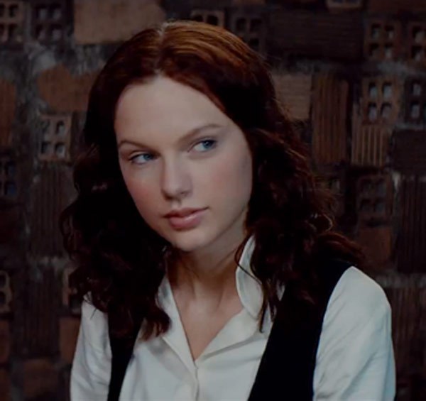 taylor swift dans the giver
