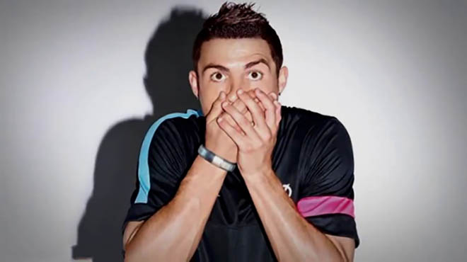 cristiano-ronaldo-586-surprised-look-and-face-after-finding-out-a-secret-in-2012-2013