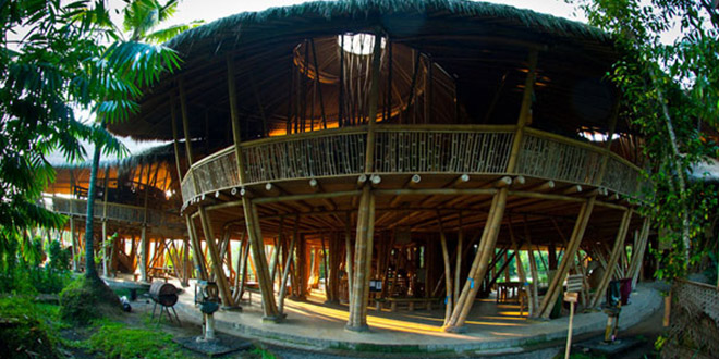 Ibuku bamboo maison villa original