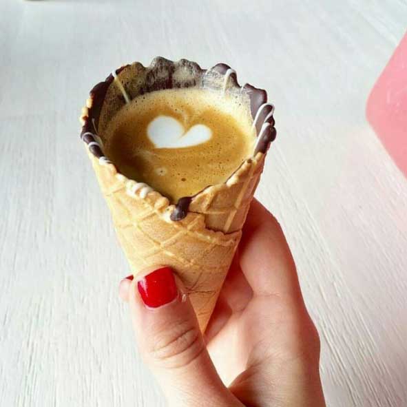 6-ce-bar-vous-sert-le-cafe-le-plus-populaire-d-instagram