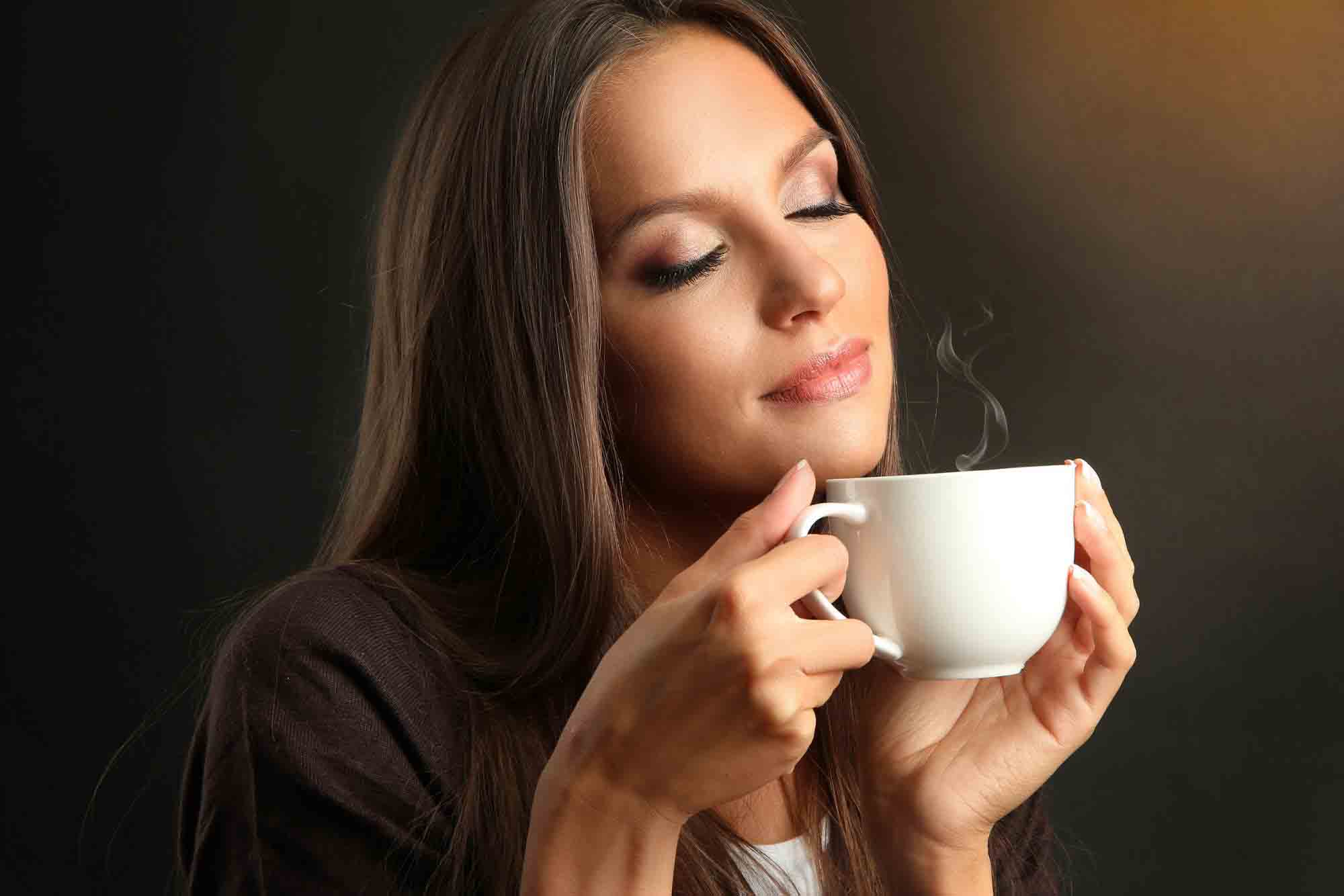 eviter-stress-et-anxiete-boire-du-cafe