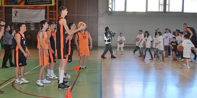 basket roumain geant