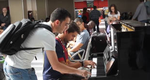 il-joue-du-piano-dans-des-gares-parisienne-apres-attentats