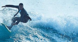 true-wetsuits-quicksilver-surf